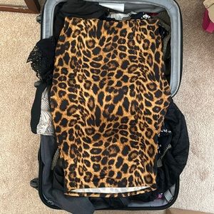 Cheetah print pencil skirt - midi